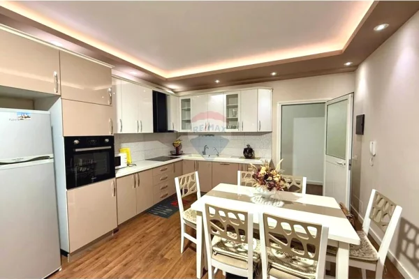 Shtepi me qera 2+1 ne Tirane - 550 Euro