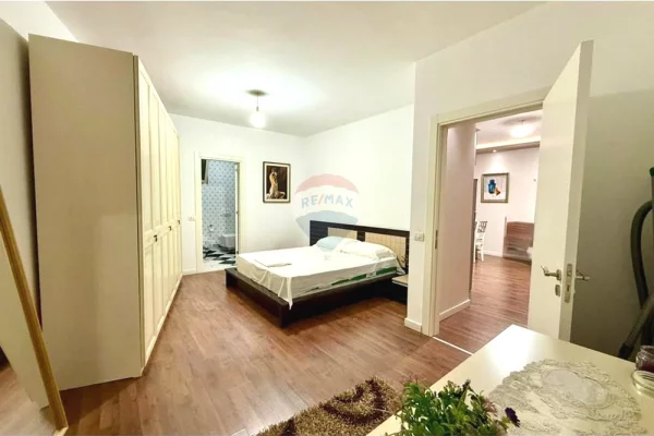 Shtepi me qera 2+1 ne Tirane - 550 Euro