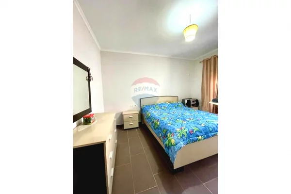 Shtepi me qera Apartament ne Tirane, 2+1, Mobilimi E mobiluar, Pagesa 550  Euro.