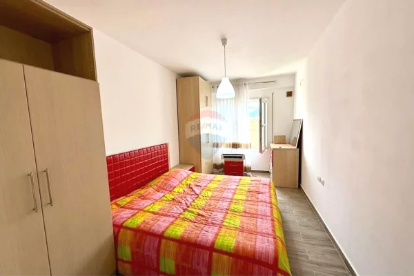 Shtepi me qera Duplex(shtepi me 2 kate) ne Tirane, 2+1, Mobilimi E mobiluar, Pagesa 600  Euro.
