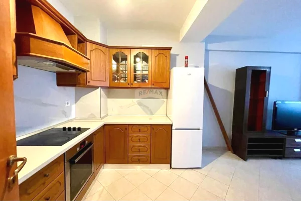 Shtepi me qera 2+1 ne Tirane - 700 Euro