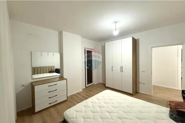 Shtepi me qera 2+1 ne Tirane - 450 Euro