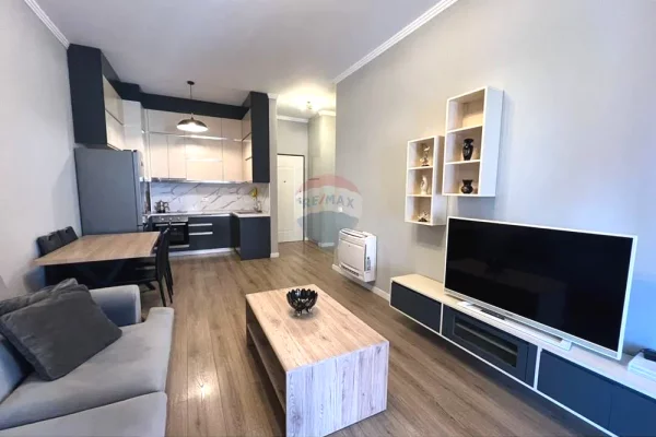 House for Rent 1+1 in Tirana - 750 Euro