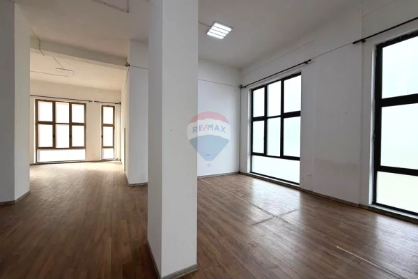 Zyre me qira te Profarma!