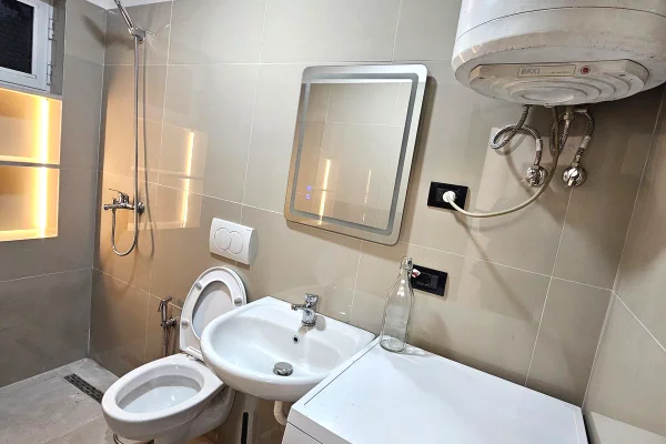 Shtepi me qera Apartament ne Tirane, 2+1, Mobilimi E mobiluar, Pagesa 50,000  Leke.