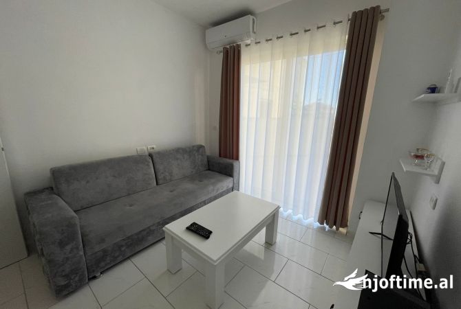 Shtepi me qera 1+1 ne Durres - 300 Euro