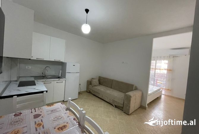 Shtepi me qera 1+1 ne Durres - 270 Euro