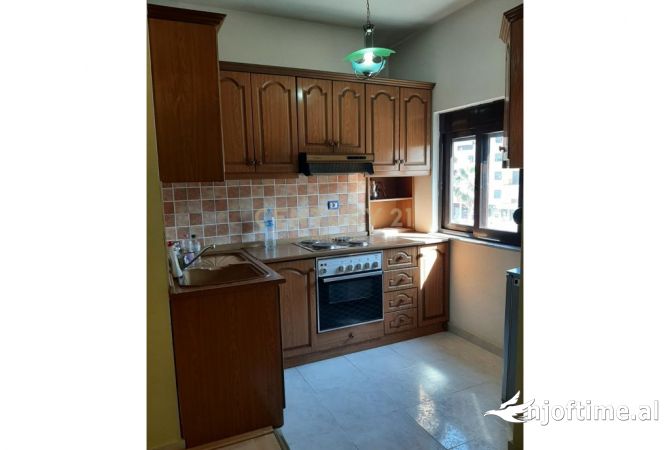 Shtepi me qera 1+1 ne Durres - 200 Euro