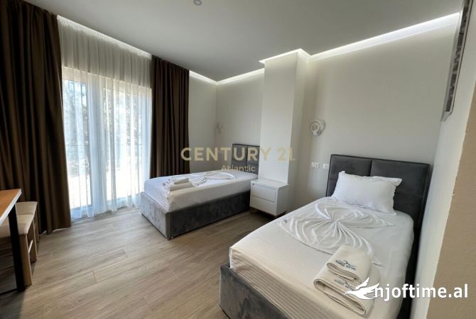 HOTEL PER QIRA NE MALIN E ROBIT!