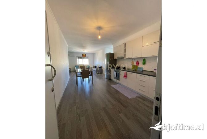 Shtepi ne shitje Apartament ne Durres, 1+1, Mobilimi E mobiluar, Pagesa 85,000  Euro.