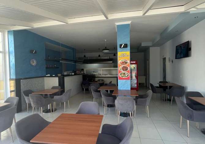 Ambient biznesi me qera 2+1 ne Durres - 400 Euro