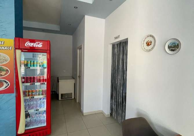 Ambient biznesi me qera 2+1 ne Durres - 400 Euro