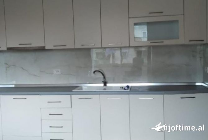 Shtepi ne shitje 1+1 ne Tirane - 75,000 Euro