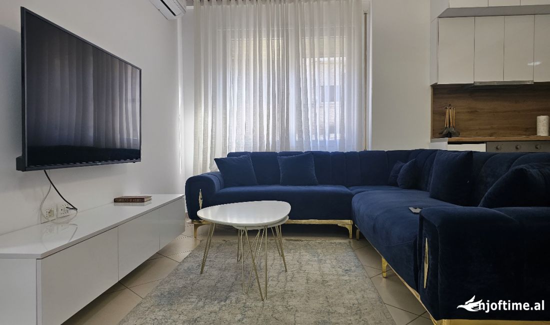 Shtepi me qera Apartament ne Tirane, 2+1, Mobilimi E mobiluar, Pagesa 800  Euro.