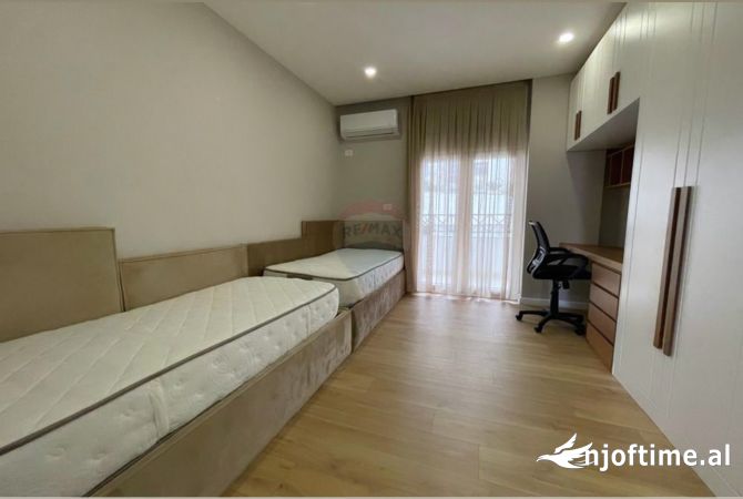 Shtepi me qera 2+1 ne Tirane - 1,000 Euro