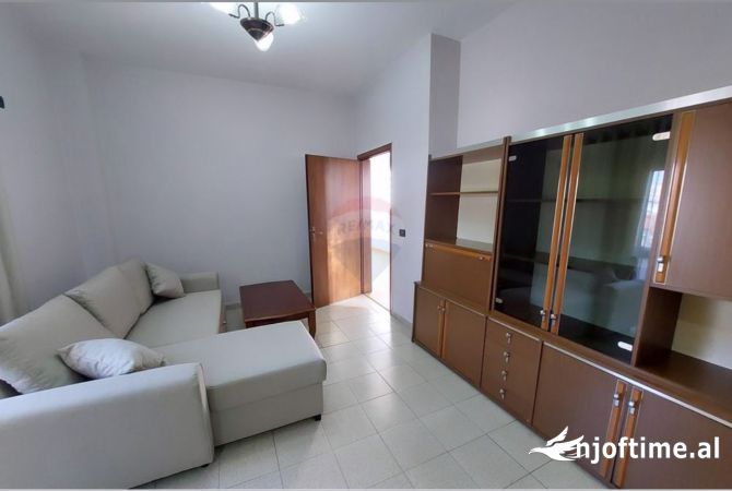 Shtepi me qera 2+1 ne Tirane - 50,000 Leke