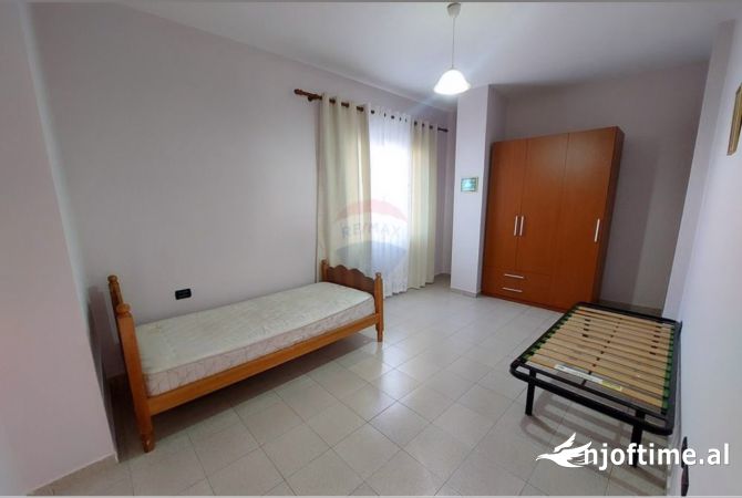 Shtepi me qera Apartament ne Tirane, 2+1, Mobilimi E mobiluar, Pagesa 50,000  Leke.