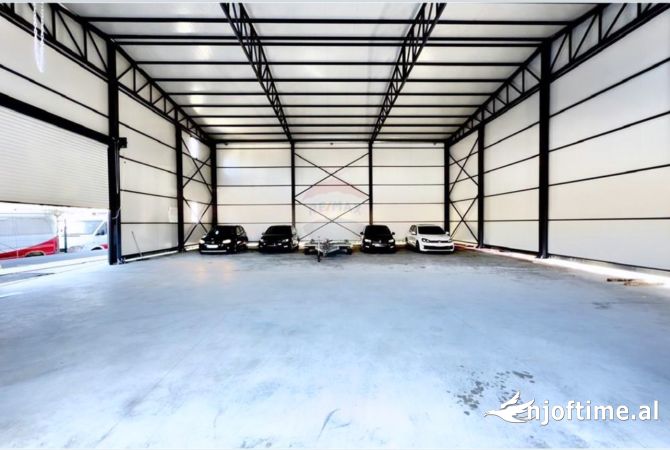 Ambient biznesi me qera 4+1 ne Tirane - 2,200 Euro