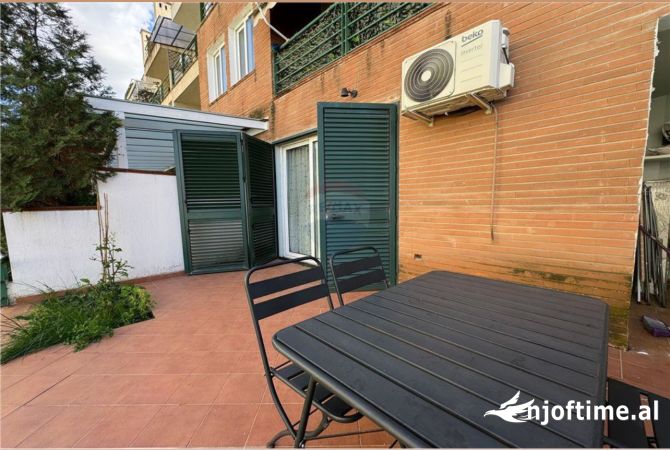 Shtepi ne shitje Apartament ne Tirane, 1+1, Mobilimi E mobiluar, Pagesa 135,000  Euro.