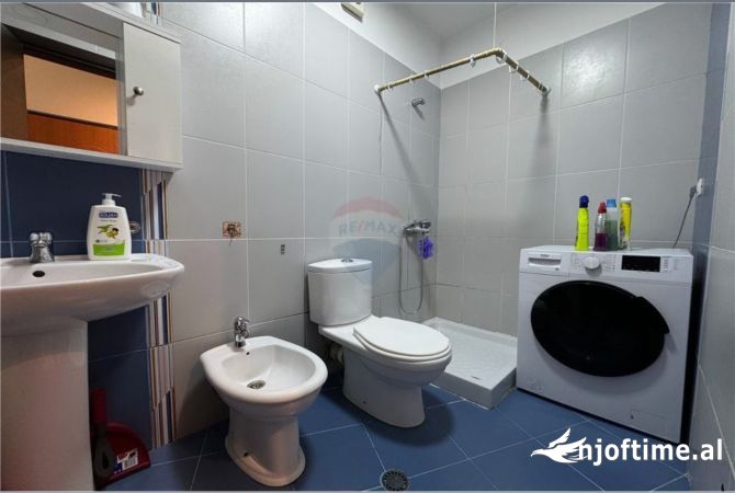 Shtepi ne shitje Apartament ne Tirane, 1+1, Mobilimi E mobiluar, Pagesa 135,000  Euro.