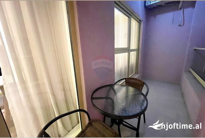 Shtepi ne shitje Apartament ne Tirane, 1+1, Mobilimi E mobiluar, Pagesa 115,000  Euro.