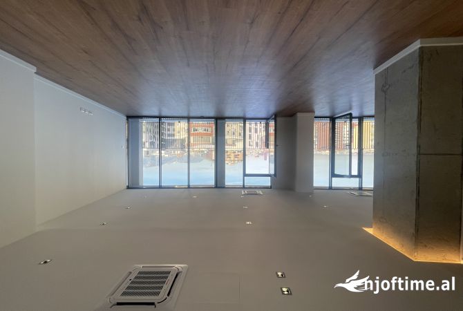 Ambient biznesi me qera 3+1 ne Tirane - 1,500 Euro