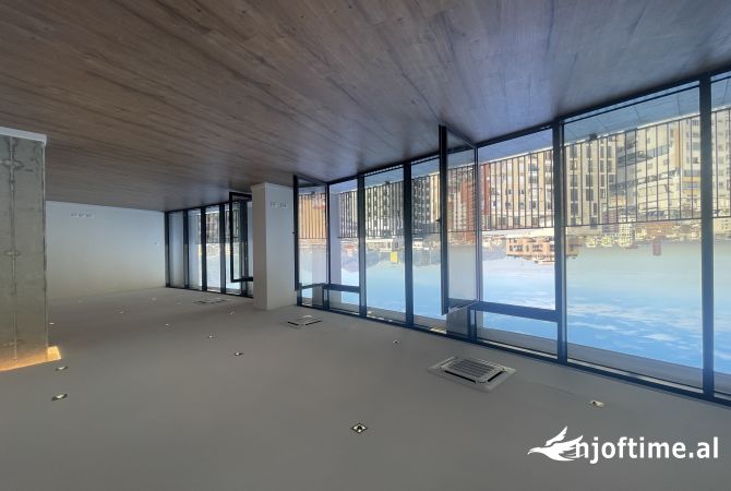 Ambient biznesi me qera 3+1 ne Tirane - 1,500 Euro