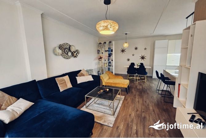 Shtepi me qera 2+1 ne Tirane - 1,200 Euro