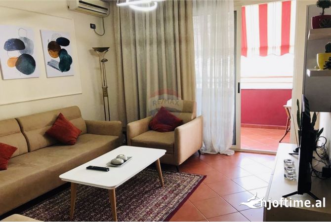 Jepet apartament 2+1 per qera tek rruga Sami Frasheri prane shkolles Petro Nini!