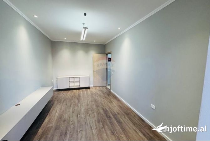 Ambient biznesi me qera 3+1 ne Tirane - 800 Euro