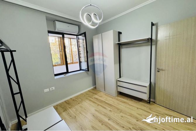Ambient biznesi me qera 3+1 ne Tirane - 800 Euro
