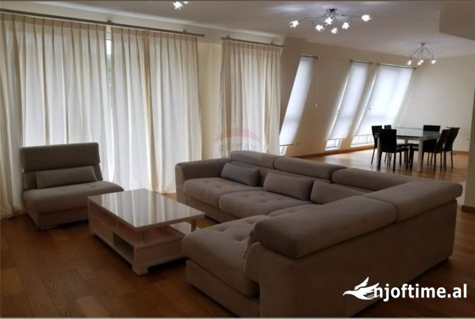 Shtepi me qera 3+1 ne Tirane - 2,200 Euro
