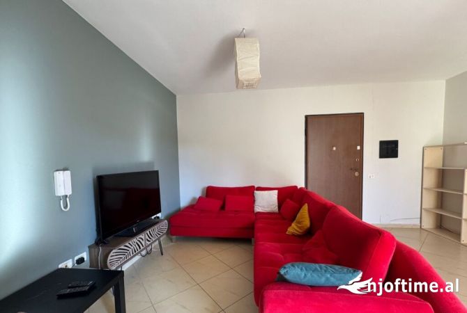Shtepi me qera 2+1 ne Tirane - 550 Euro