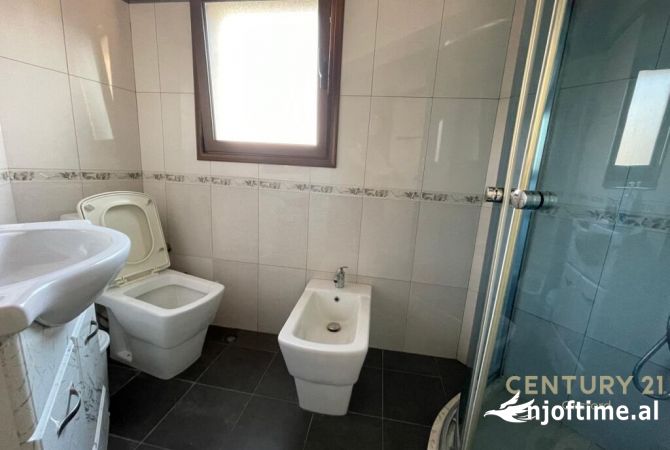 Shtepi me qera 2+1 ne Tirane - 850 Euro