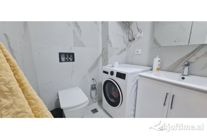 Shtepi ne shitje Apartament ne Tirane, 2+1, Mobilimi E mobiluar, Pagesa 147,000  Euro.