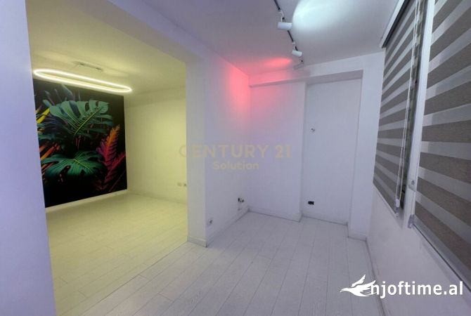 Ambient biznesi me qera 3+1 ne Tirane - 800 Euro