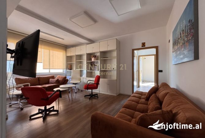 Ambient biznesi me qera 3+1 ne Tirane - 1,400 Euro