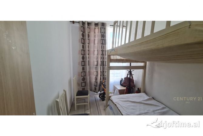 Shtepi ne shitje Apartament ne Tirane, 2+1, Mobilimi E mobiluar, Pagesa 110,000  Euro.