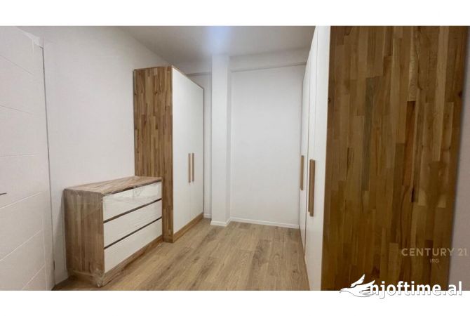 Shtepi me qera Apartament ne Tirane, 2+1, Mobilimi E mobiluar, Pagesa 800  Euro.