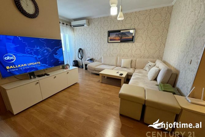 Shtepi ne shitje Apartament ne Tirane, 1+1, Mobilimi E mobiluar, Pagesa 155,000  Euro.