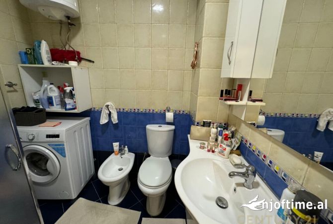 Shtepi ne shitje Apartament ne Tirane, 1+1, Mobilimi E mobiluar, Pagesa 155,000  Euro.