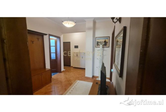 Shtepi me qera Apartament ne Tirane, 2+1, Mobilimi E mobiluar, Pagesa 600  Euro.