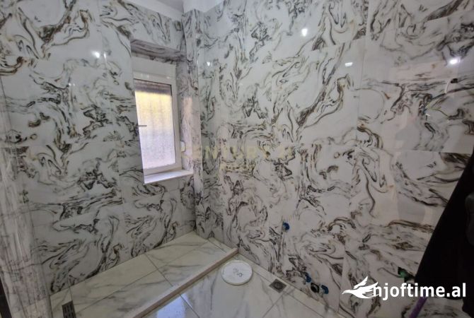 Ambient biznesi me qera 3+1 ne Tirane - 500 Euro
