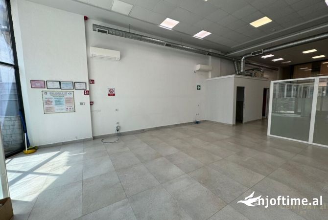Ambient biznesi me qera 3+1 ne Tirane - 2,000 Euro