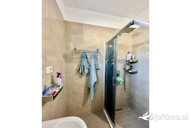 Shtepi me qera Apartament ne Tirane, 2+1, Mobilimi E mobiluar, Pagesa 550  Euro.