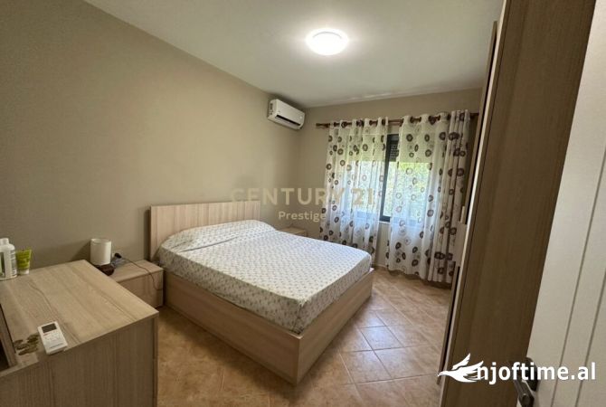 Shtepi me qera Apartament ne Tirane, 2+1, Mobilimi E mobiluar, Pagesa 550  Euro.