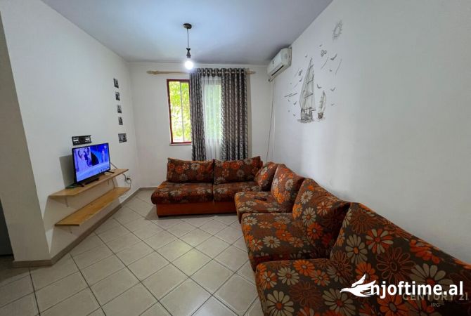 Shtepi ne shitje Apartament ne Tirane, 1+1, Mobilimi E mobiluar, Pagesa 135,000  Euro.