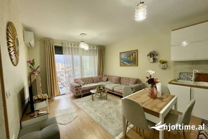 Shtepi ne shitje Apartament ne Tirane, 1+1, Mobilimi E mobiluar, Pagesa 142,000  Euro.