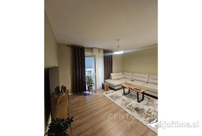 Shtepi ne shitje Apartament ne Tirane, 2+1, Mobilimi Pjeserisht e mobiluar, Pagesa 155,000  Euro.
