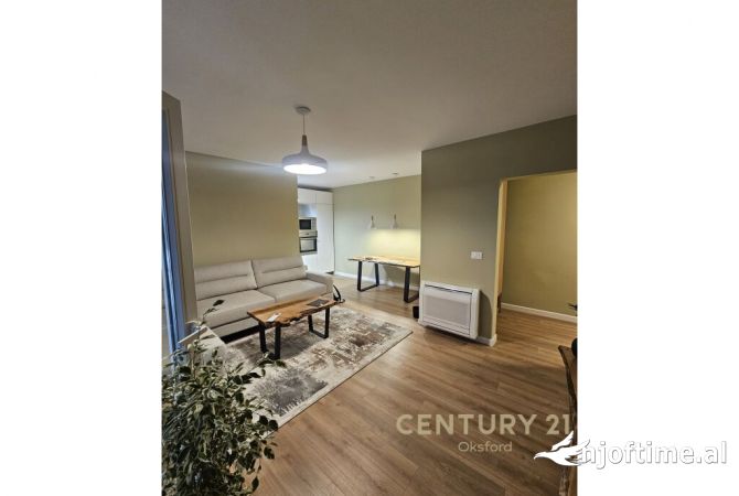 Shtepi ne shitje Apartament ne Tirane, 2+1, Mobilimi Pjeserisht e mobiluar, Pagesa 155,000  Euro.